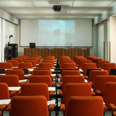 Albergo Casa Dell'Ospite Brescia Bagian luar foto