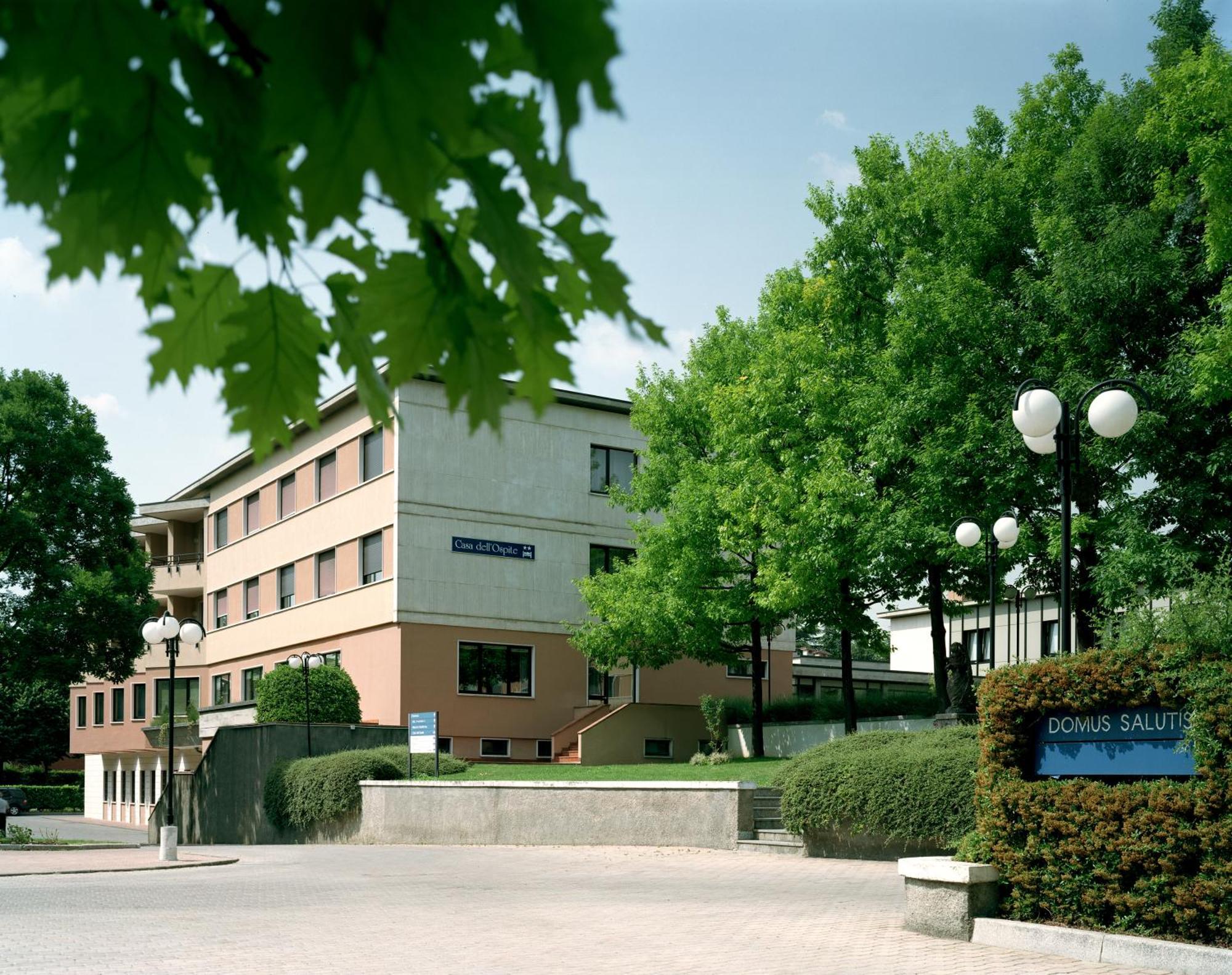 Albergo Casa Dell'Ospite Brescia Bagian luar foto
