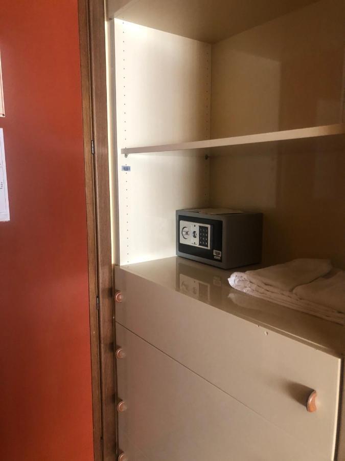 Albergo Casa Dell'Ospite Brescia Bagian luar foto
